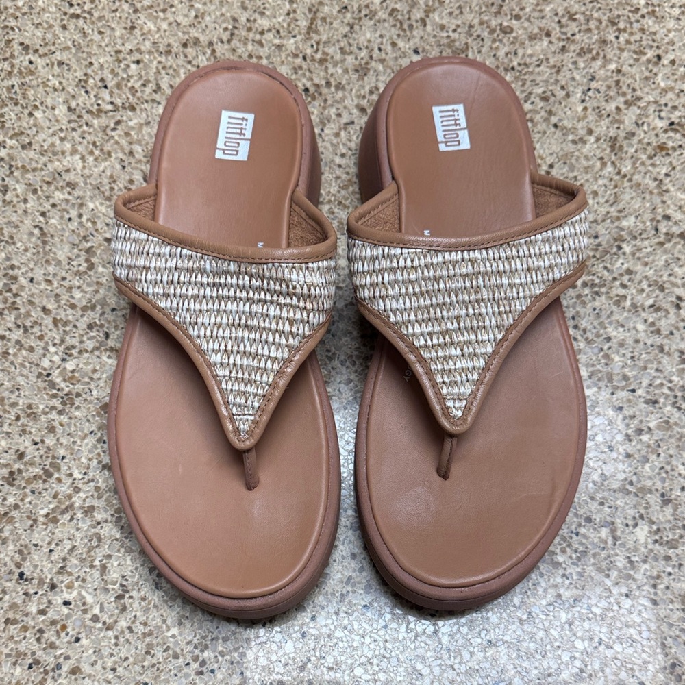 Fitflop Women’s F Mode Woven Raffia Flatform Tan and Cream Sandals